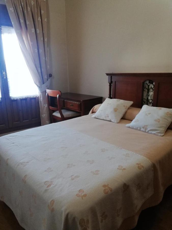 El Rincon Hotel Cuellar Bagian luar foto