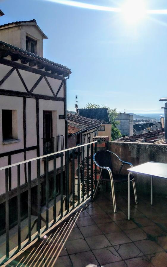 El Rincon Hotel Cuellar Bagian luar foto